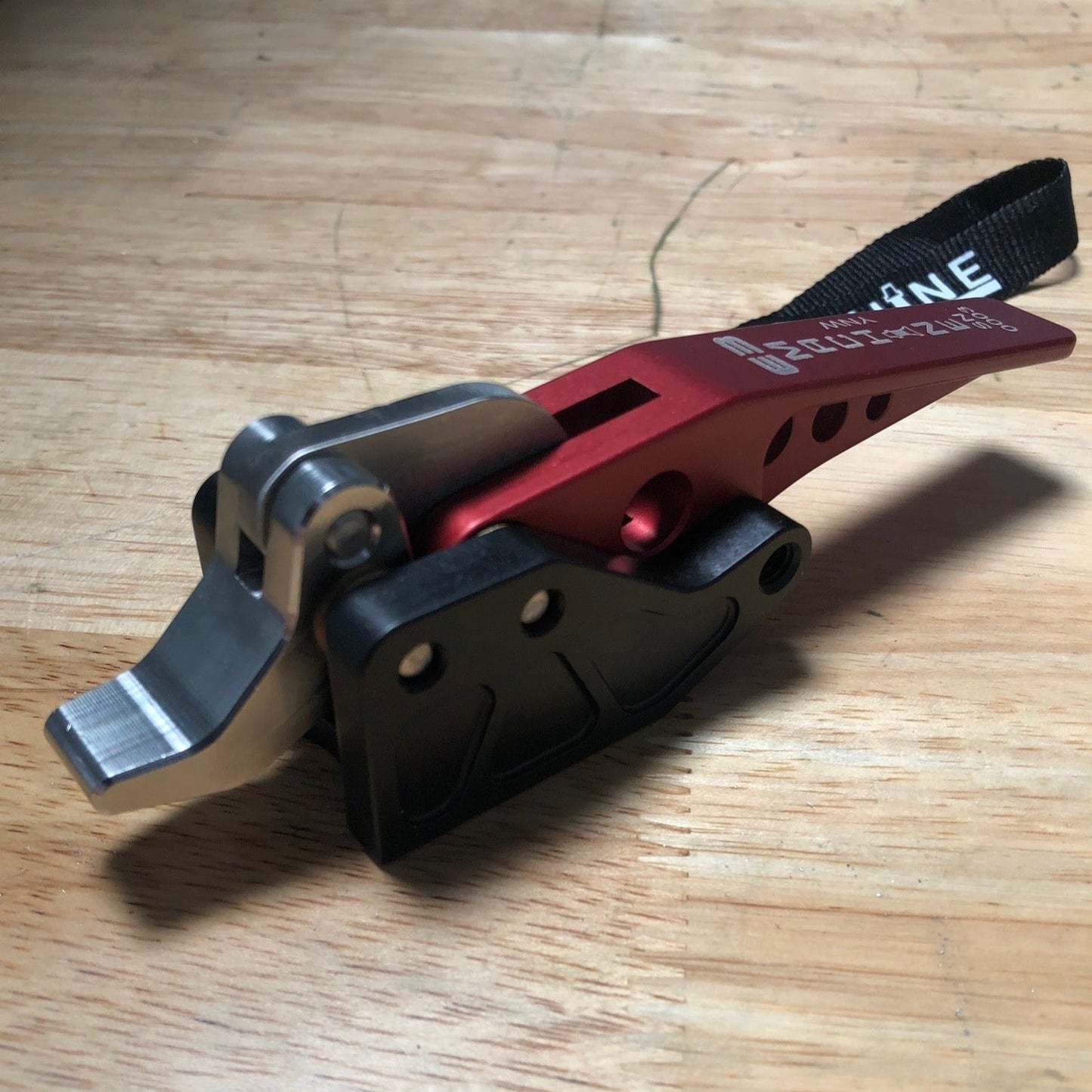 The Mini Compression Latch